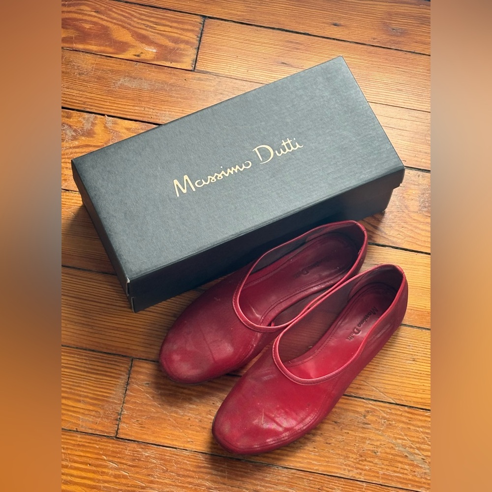 Massimo Dutti Red Leather Flats